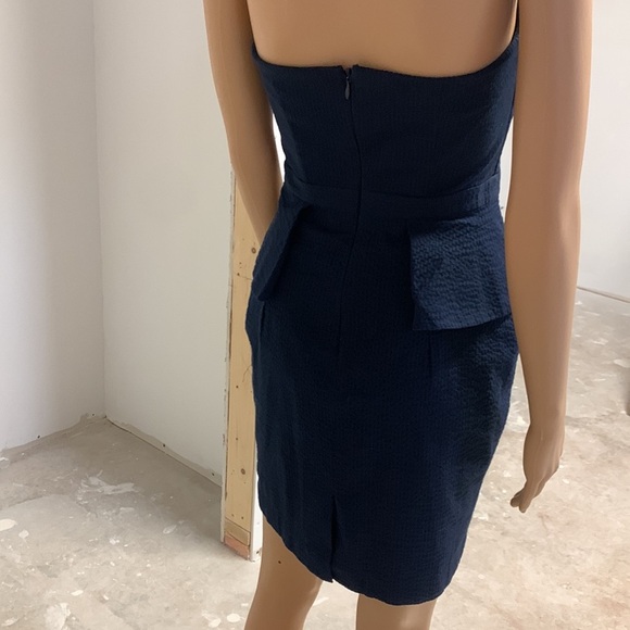 Banana Republic Navy Strapless Peplum Dress, size 2 Petite - Picture 5 of 13